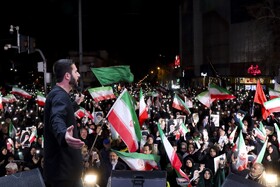 تجمع پرشور مردم در تهران - منطقه پیروزی-چهارراه کوکا