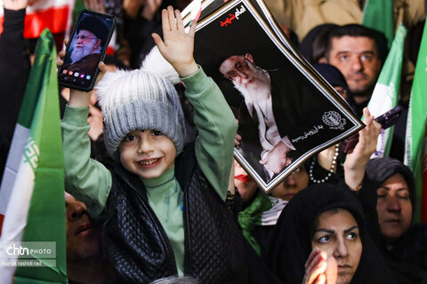 تجمع پرشور عزاداران شهادت رهبری در پیروزی-چهارراه کوکا