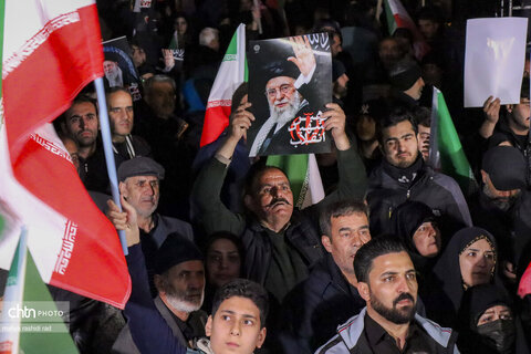 تجمع پرشور عزاداران شهادت رهبری در پیروزی-چهارراه کوکا