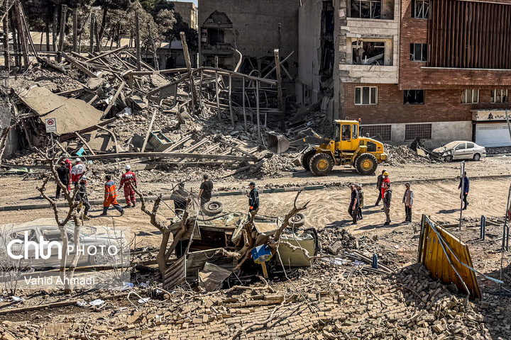 حمله آمریکا و رژیم صهیونیستی به منازل مسکونی و مدرسه در غرب تهران