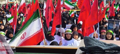 خروش بانوان ارومیه در تجدید میثاق با رهبر شهید