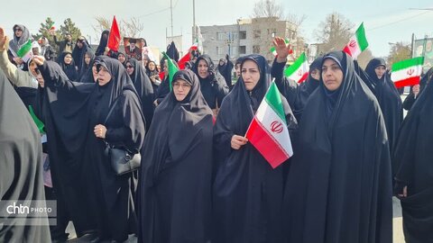 خروش بانوان ارومیه در تجدید میثاق با رهبر شهید