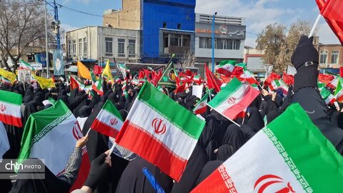 خروش بانوان ارومیه در تجدید میثاق با رهبر شهید