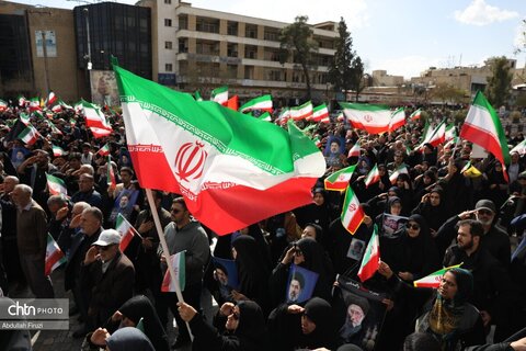 بیعت مردم شیراز با سومین رهبر انقلاب