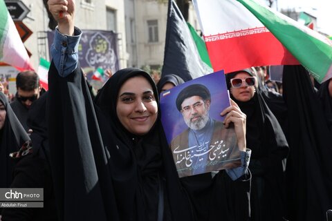 بیعت مردم شیراز با سومین رهبر انقلاب