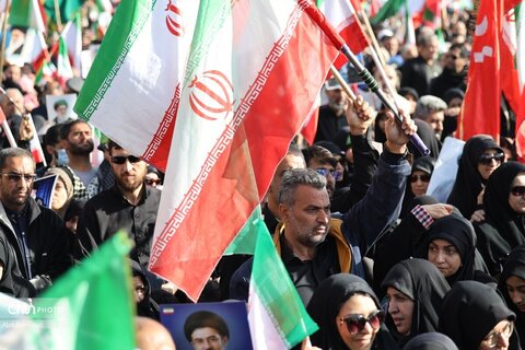 بیعت مردم شیراز با سومین رهبر انقلاب