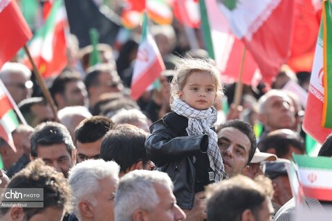 بیعت مردم شیراز با سومین رهبر انقلاب