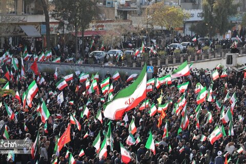 بیعت مردم شیراز با سومین رهبر انقلاب