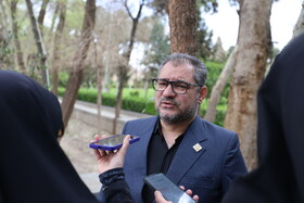 تشکیل زنجیره انسانی به‌منظور حفاظت از میراث جهانی در اصفهان