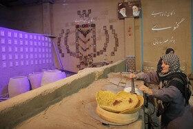 اجرای پویش نذر صالح بعد صالح  با پخت نان در بزرگترین تنورخانه ایران