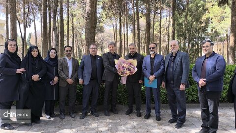 بازدید خبرنگاران بین‌المللی از آثار تاریخی آسیب دیده اصفهان