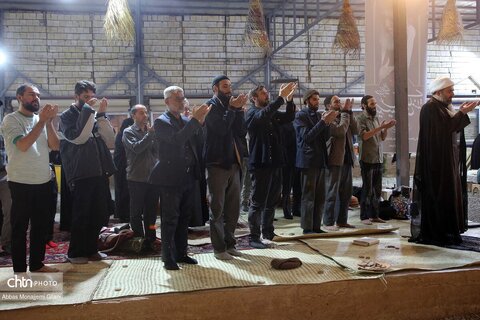 برگزاری نماز جماعت