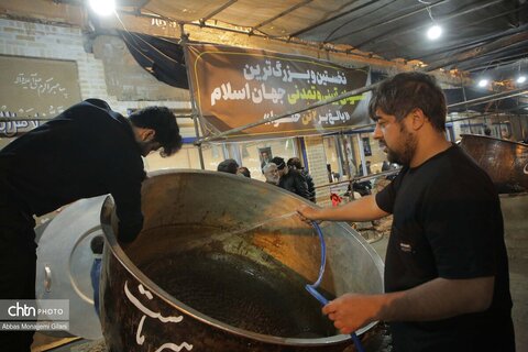 برگزاری پویش مردمی نذر جهانی «صالح بعد صالح» با پخت ۲۱ تُن سمنوی نذری