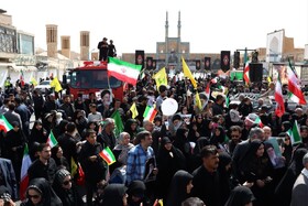 طوفانِ غیرت در قلبِ کویر؛ حماسه‌یِ ماندگارِ یزدِ جهانی در آدینه‌ قدس