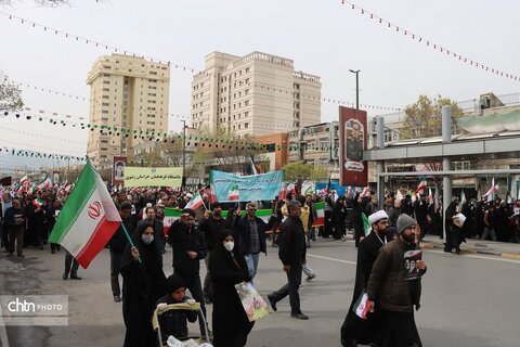 حضور پرشور کارکنان میراث فرهنگی خراسان رضوی در راهپیمایی روز جهانی قدس
