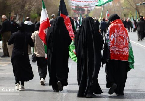 طوفانِ غیرت در قلبِ کویر؛ حماسه‌یِ ماندگارِ یزدِ جهانی در آدینه‌یِ قدس