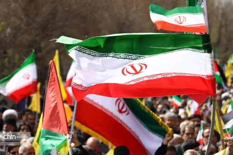 طوفانِ غیرت در قلبِ کویر؛ حماسه‌یِ ماندگارِ یزدِ جهانی در آدینه‌یِ قدس