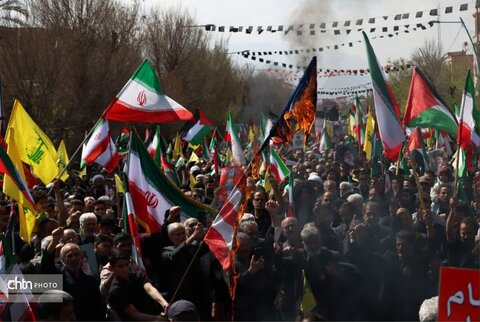 طوفانِ غیرت در قلبِ کویر؛ حماسه‌یِ ماندگارِ یزدِ جهانی در آدینه‌یِ قدس