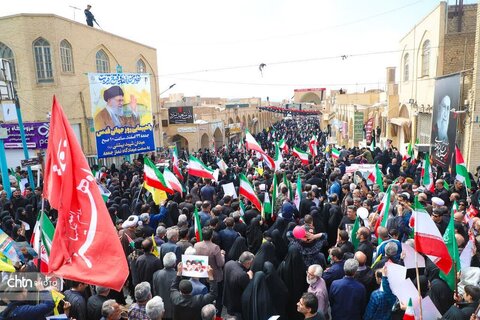 طوفانِ غیرت در قلبِ کویر؛ حماسه‌یِ ماندگارِ یزدِ جهانی در آدینه‌یِ قدس