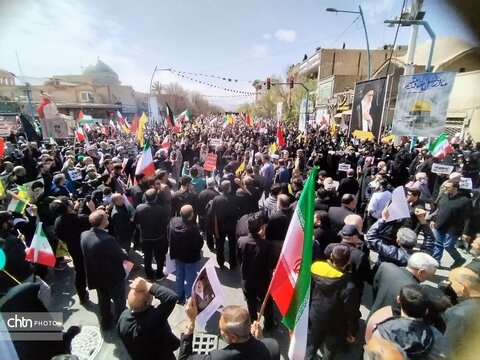 طوفانِ غیرت در قلبِ کویر؛ حماسه‌یِ ماندگارِ یزدِ جهانی در آدینه‌یِ قدس