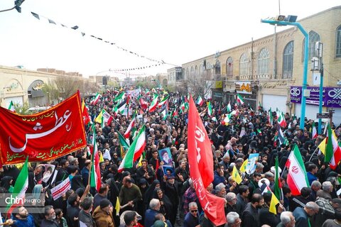 طوفانِ غیرت در قلبِ کویر؛ حماسه‌یِ ماندگارِ یزدِ جهانی در آدینه‌یِ قدس