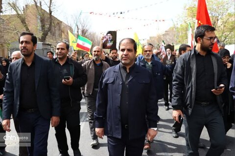 طوفانِ غیرت در قلبِ کویر؛ حماسه‌یِ ماندگارِ یزدِ جهانی در آدینه‌یِ قدس