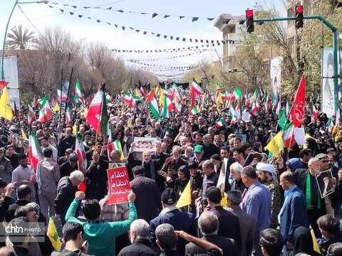 طوفانِ غیرت در قلبِ کویر؛ حماسه‌یِ ماندگارِ یزدِ جهانی در آدینه‌یِ قدس