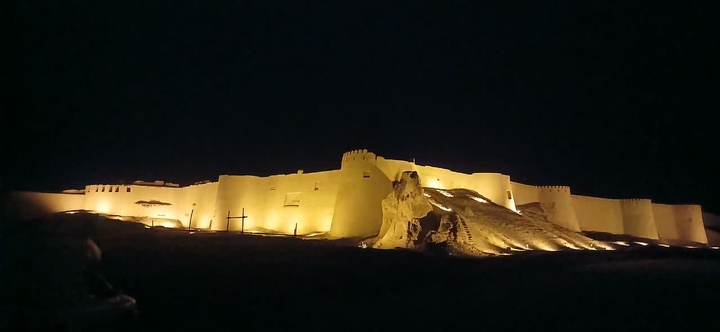 عملیات نورپردازی ارگ تاریخی شهر بلقیس اسفراین پایان یافت