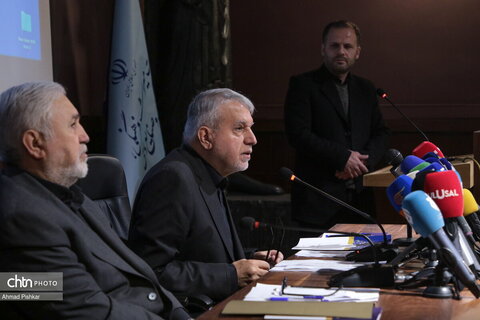 نشست وزیر میراث‌فرهنگی، گردشگری و صنایع‌دستی با رسانه‌های بین‌المللی