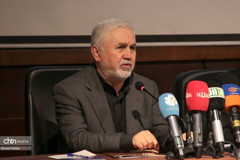 نشست وزیر میراث‌فرهنگی، گردشگری و صنایع‌دستی با رسانه‌های بین‌المللی