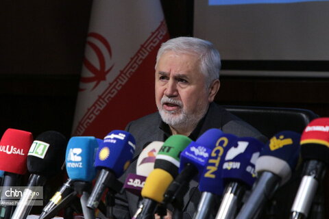 نشست وزیر میراث‌فرهنگی، گردشگری و صنایع‌دستی با رسانه‌های بین‌المللی