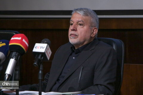 نشست وزیر میراث‌فرهنگی، گردشگری و صنایع‌دستی با رسانه‌های بین‌المللی