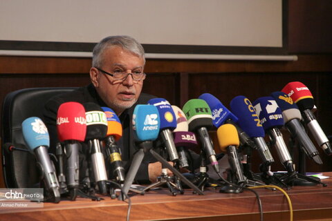 نشست وزیر میراث‌فرهنگی، گردشگری و صنایع‌دستی با رسانه‌های بین‌المللی