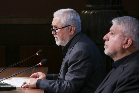 نشست وزیر میراث‌فرهنگی، گردشگری و صنایع‌دستی با رسانه‌های بین‌المللی