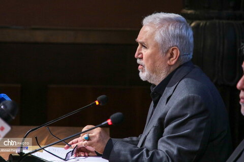 نشست وزیر میراث‌فرهنگی، گردشگری و صنایع‌دستی با رسانه‌های بین‌المللی