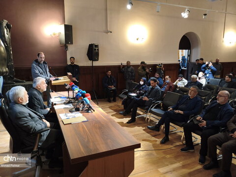 نشست وزیر میراث‌فرهنگی، گردشگری و صنایع‌دستی با رسانه‌های بین‌المللی