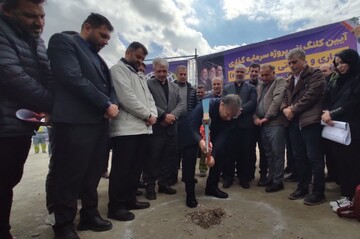 کلنگ‌ پروژه سرمایه‌گذاری تجاری و خدماتی میدان امام(ره) ارومیه به زمین زده شد