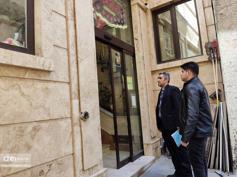 بازدید کارشناسان گردشگری از اماکن اقامتی قم