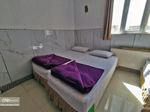 بازدید کارشناسان گردشگری از اماکن اقامتی قم