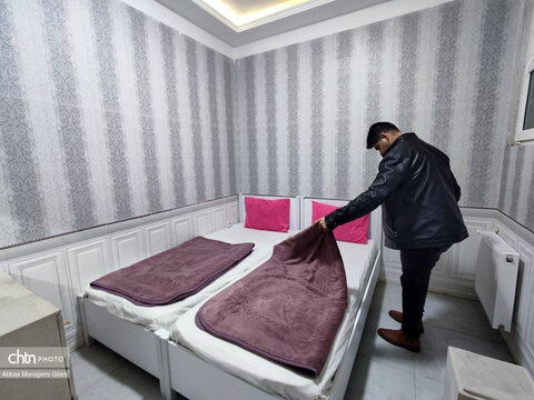 بازدید کارشناسان گردشگری از اماکن اقامتی قم