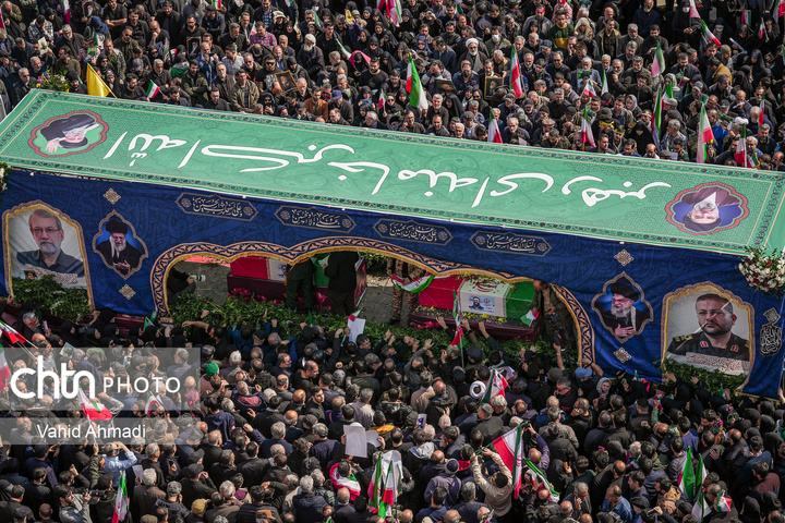 آئین تشییع شهدای ناو دنا و شهیدان لاریجانی و سلیمانی