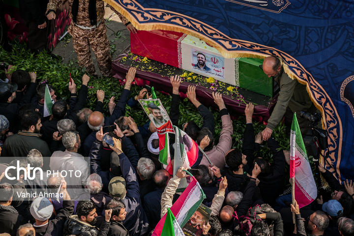 آئین تشییع شهدای ناو دنا و شهیدان لاریجانی و سلیمانی