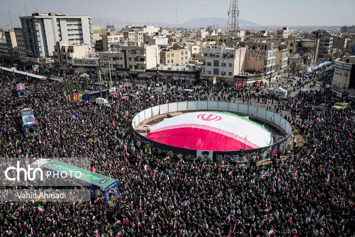 آئین تشییع شهدای ناو دنا و شهیدان لاریجانی و سلیمانی