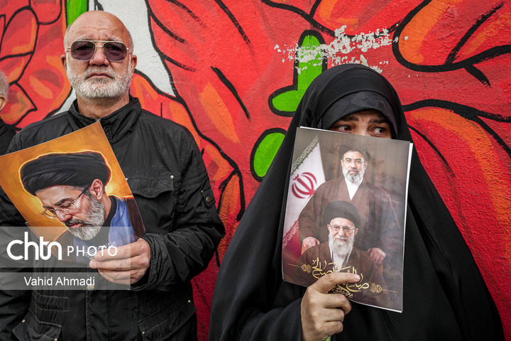 آئین تشییع شهدای ناو دنا و شهیدان لاریجانی و سلیمانی