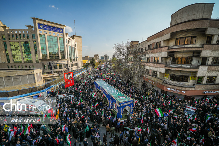 آئین تشییع شهدای ناو دنا و شهیدان لاریجانی و سلیمانی