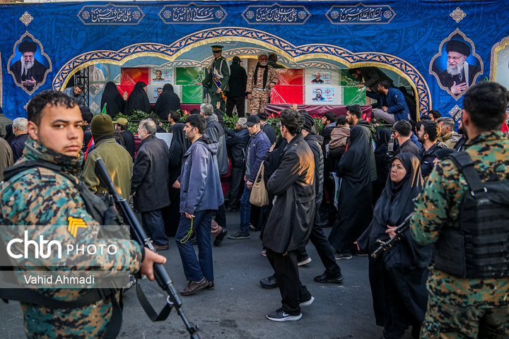 آئین تشییع شهدای ناو دنا و شهیدان لاریجانی و سلیمانی