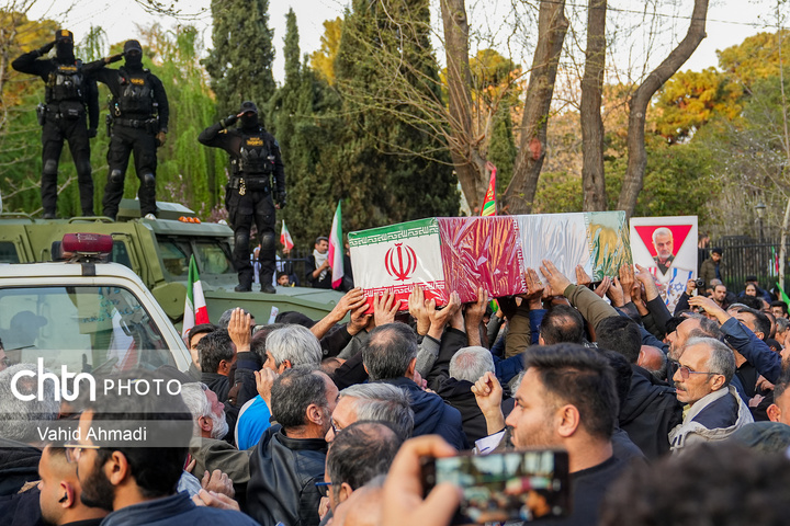 آئین تشییع شهدای ناو دنا و شهیدان لاریجانی و سلیمانی