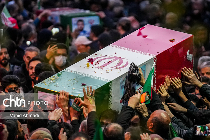 آئین تشییع شهدای ناو دنا و شهیدان لاریجانی و سلیمانی