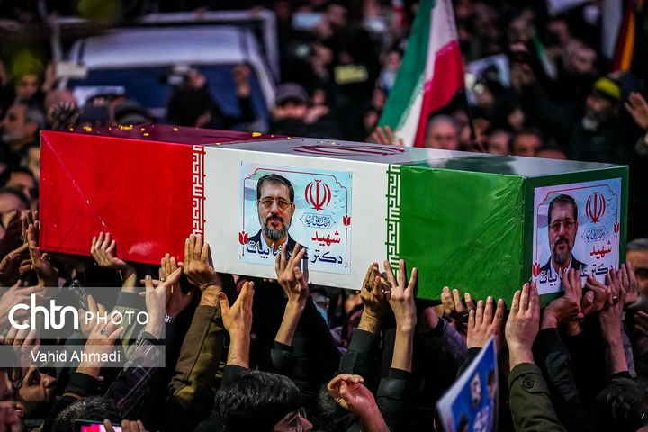 آئین تشییع شهدای ناو دنا و شهیدان لاریجانی و سلیمانی