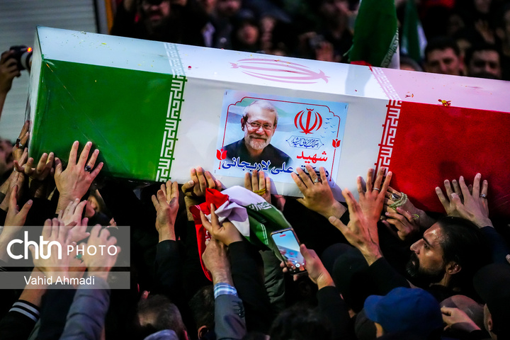 آئین تشییع شهدای ناو دنا و شهیدان لاریجانی و سلیمانی